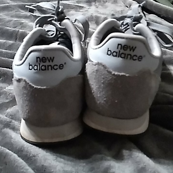 Shoes - Picture 3 of 4